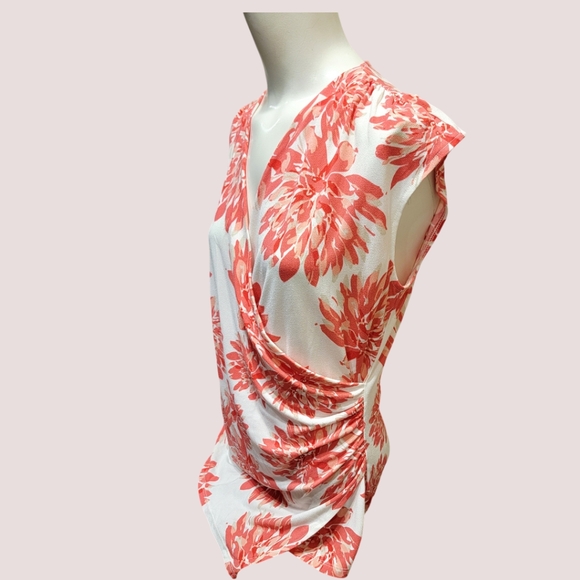 Ann Taylor Sleeveless Surplice V-Neck Top - Picture 3 of 6